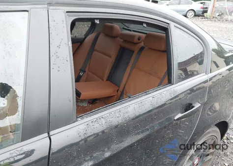 2011 BMW 328I xDrive z USA, uszkodzony, nr VIN WBAPK5C53BA654207